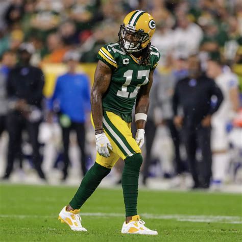 Checkout the latest stats for J. . Davante adams pro football reference